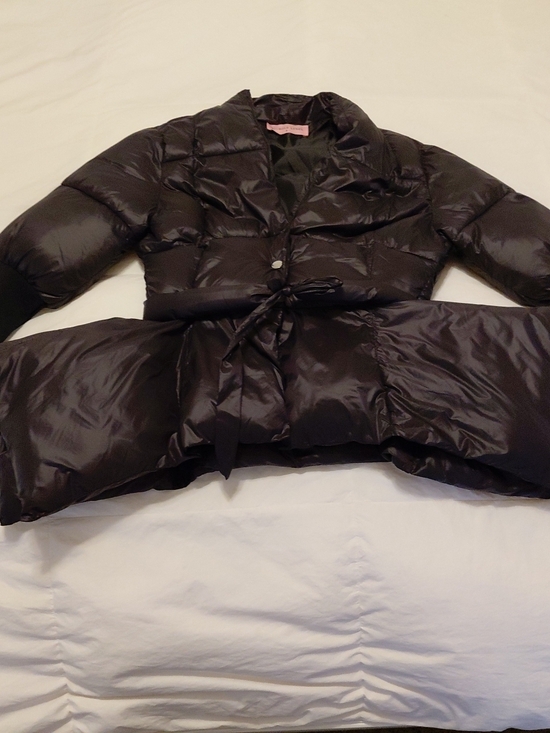 Nichole Lynel Jackets & Blazers - Nichole Lynel Puffer Jacket Black Sz S Snap Closure Belt EUC